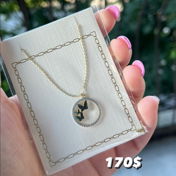 10K solid Yellow gold butterfly necklace - Picture 1 of 1